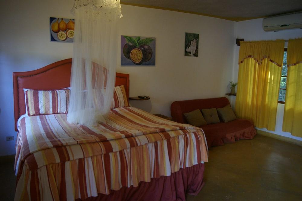 San San Tropez Hotel Port Antonio Bagian luar foto