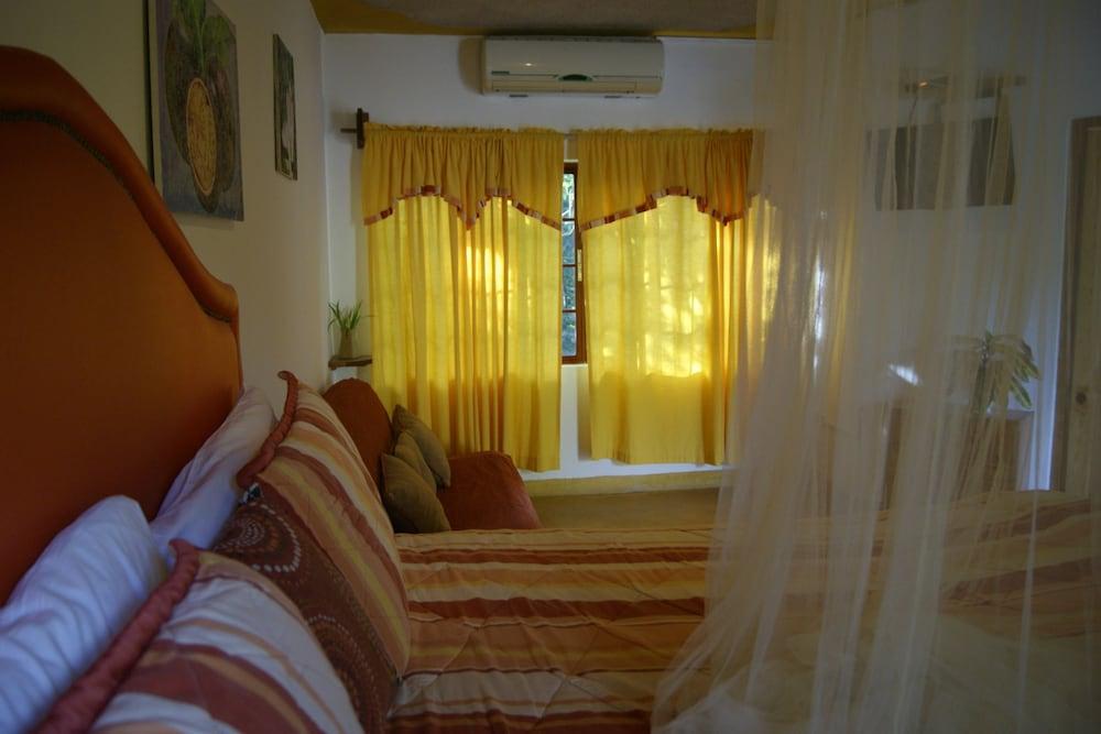 San San Tropez Hotel Port Antonio Bagian luar foto